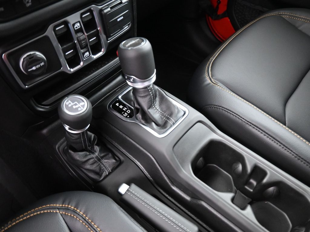 2025 Jeep Gladiator Sport photo 4