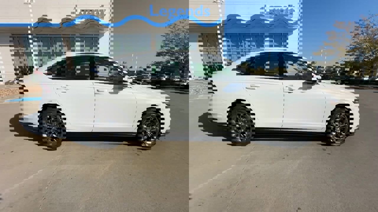 2025 Honda Accord Hybrid EX-L photo 9