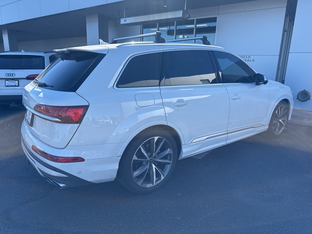 2023 Audi SQ7 Premium Plus photo 3