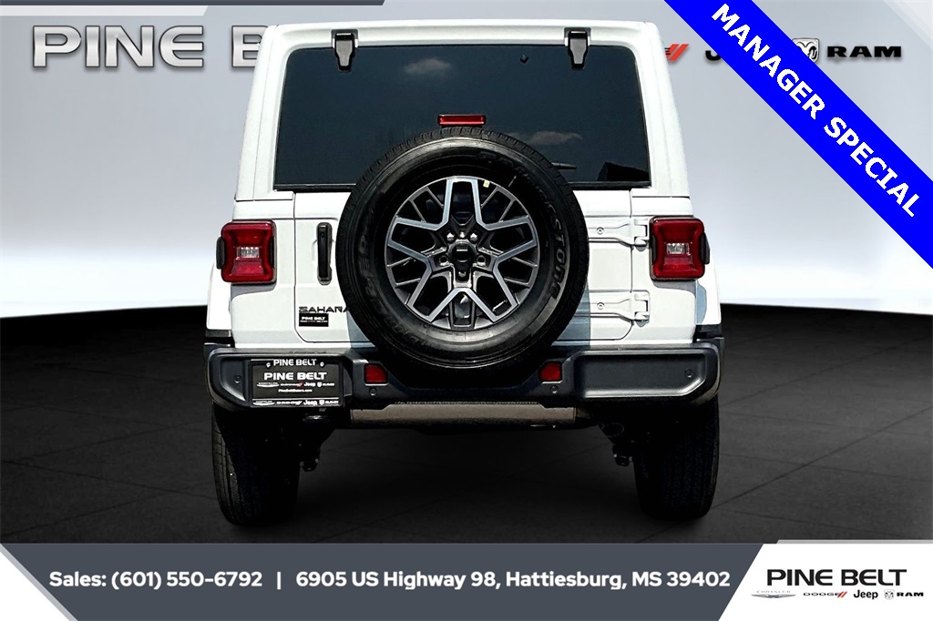 2025 Jeep Wrangler Sahara photo 4