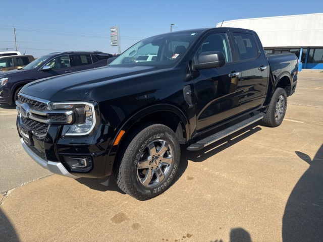 2024 Ford Ranger XLT photo 2