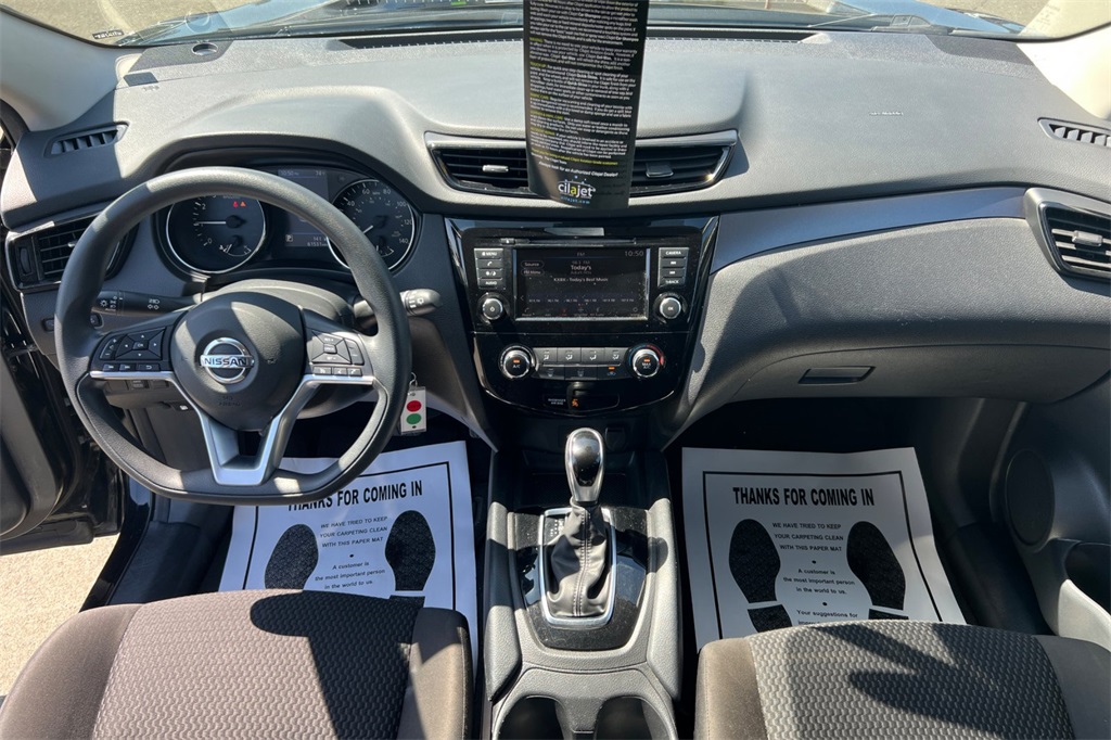 2022 Nissan Rogue Sport S photo 17