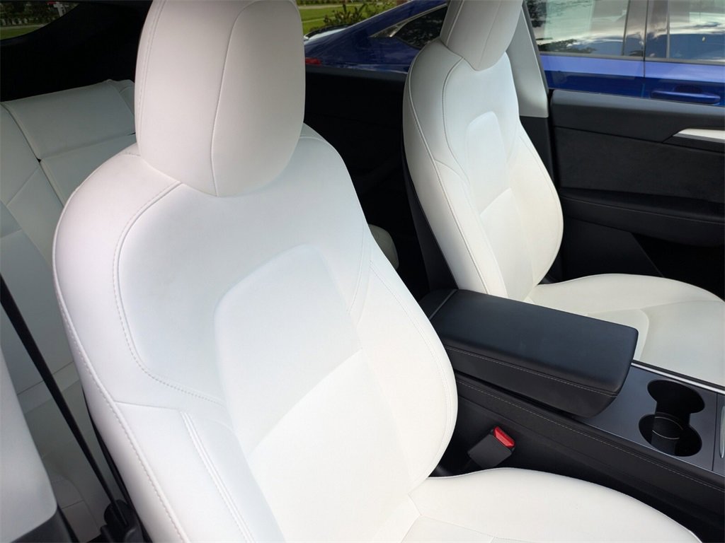 2023 Tesla Model Y Performance photo 28