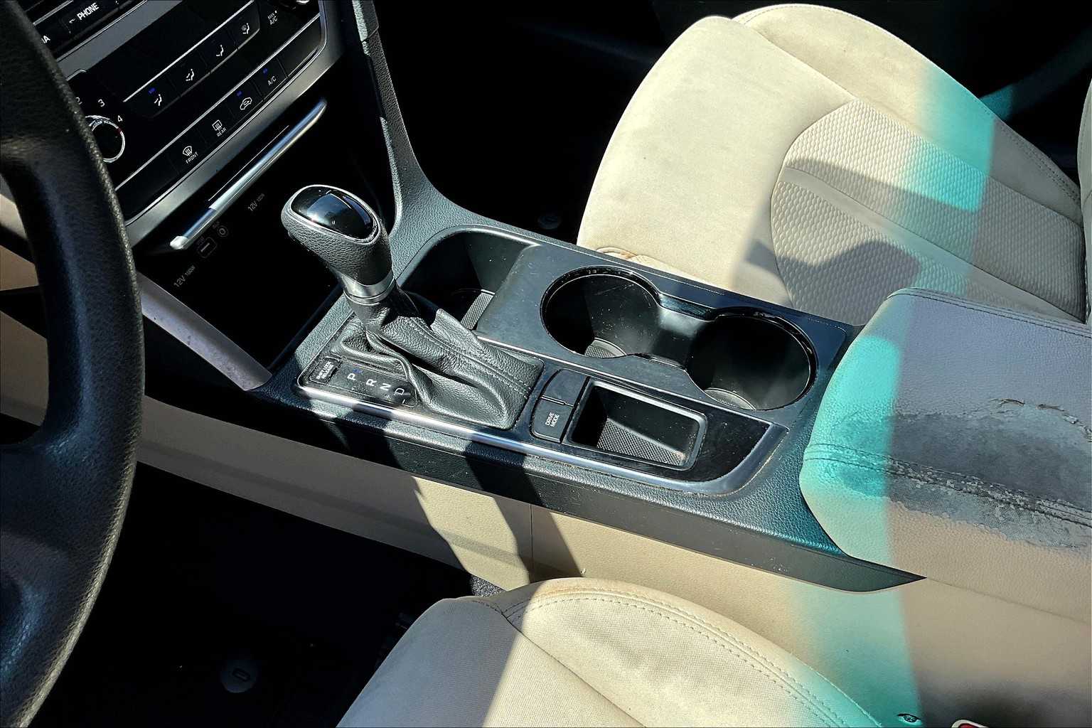 2016 Hyundai Sonata SE photo 14