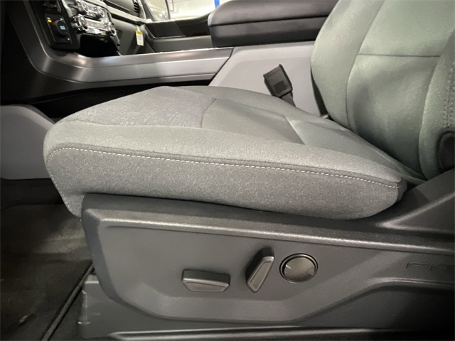 2025 Ford F-150 XLT photo 18