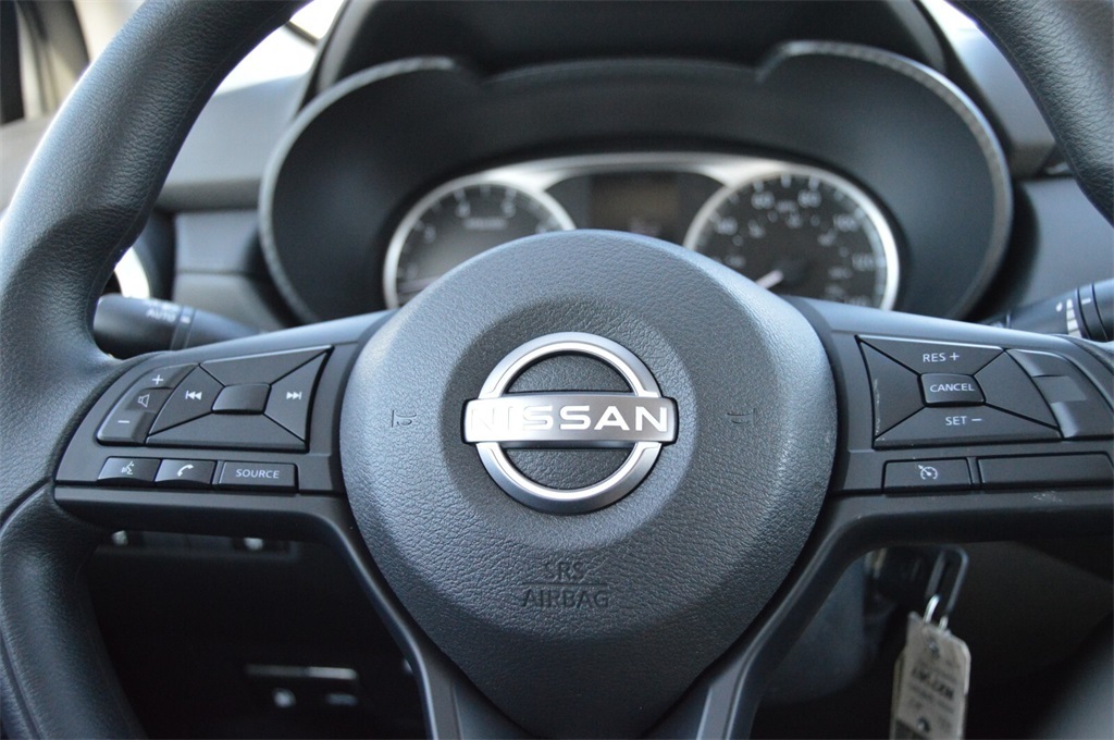 2025 Nissan Versa S photo 33