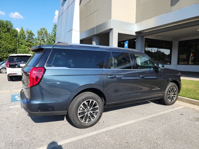 2025 Ford Expedition MAX Platinum photo 4