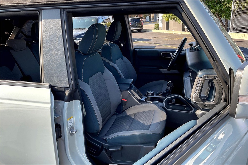 2021 Ford Bronco Outer Banks photo 6