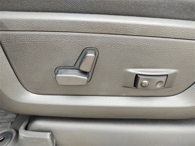 2025 Ram 2500 Laramie photo 28