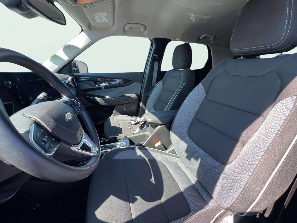 2025 Chevrolet Trailblazer LT photo 14
