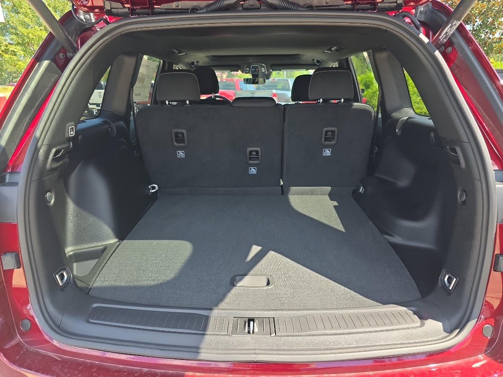 2025 Jeep Grand Cherokee Laredo X photo 4