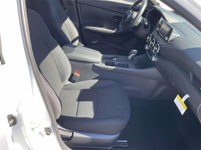 2025 Nissan Sentra S photo 13