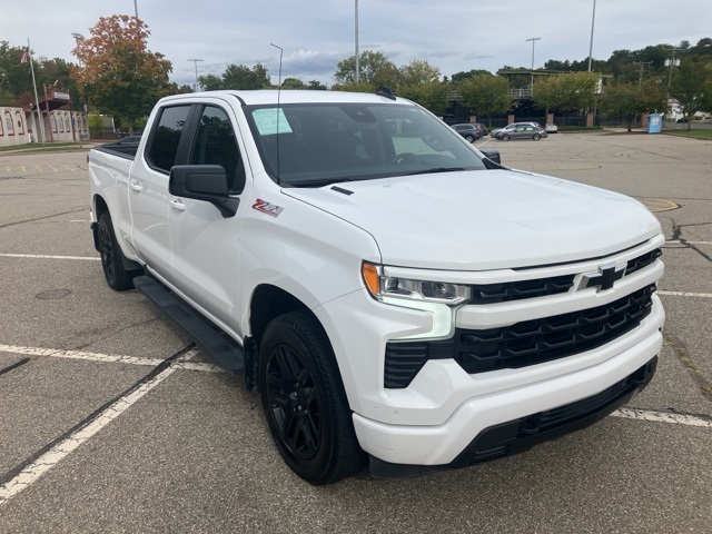 2024 Chevrolet Silverado 1500 RST photo 3