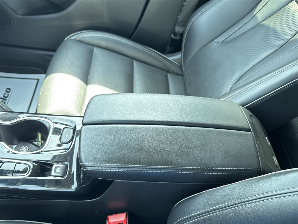 2023 Buick Envision Essence photo 26