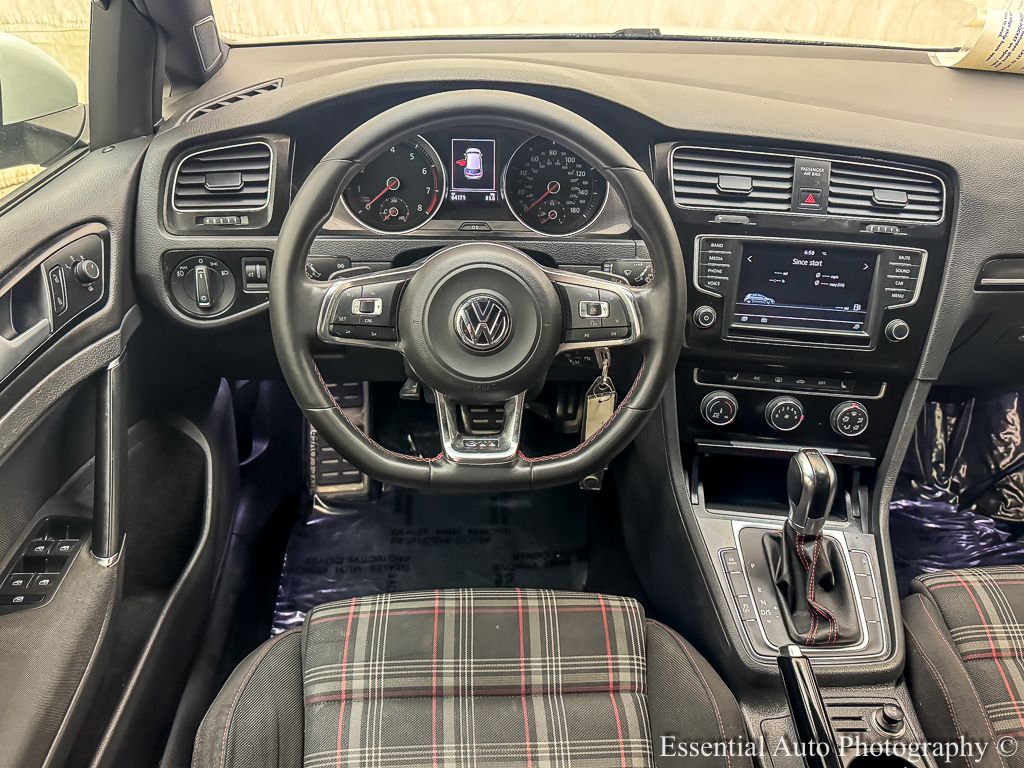 2016 VOLKSWAGEN GOLF GTI - Image 13