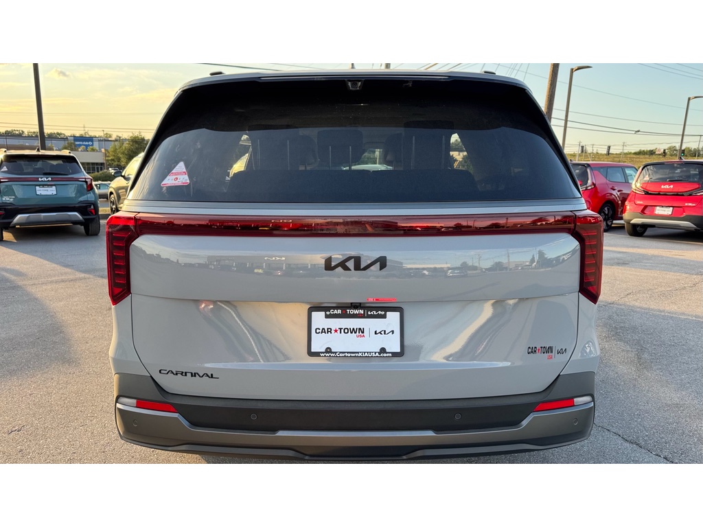 2026 Kia Carnival SX Prestige photo 3