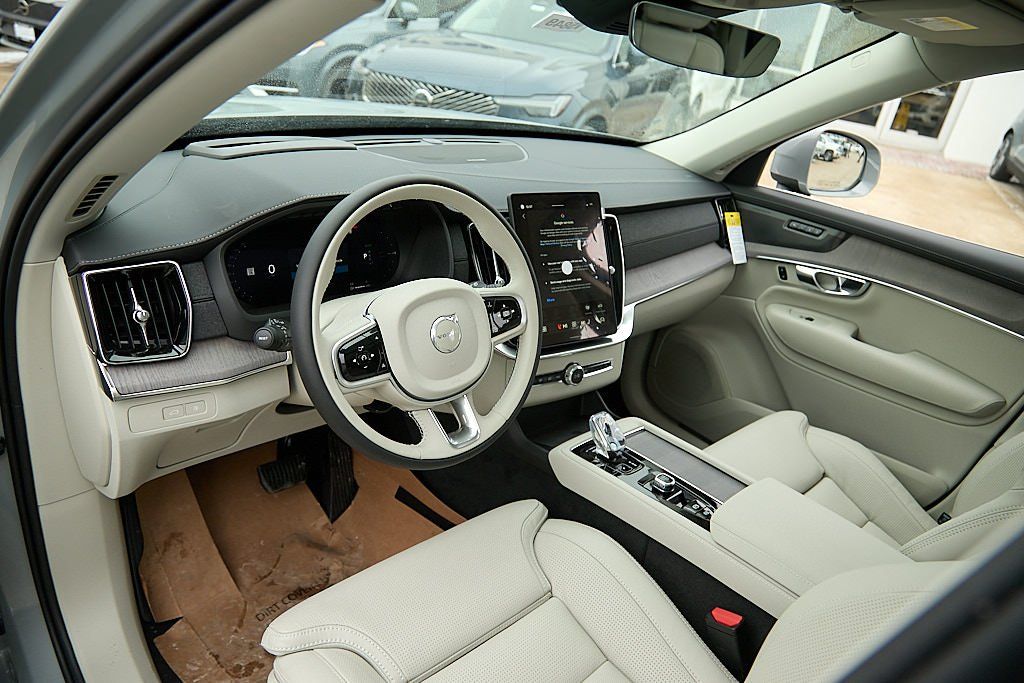 2026 VOLVO XC90 - Image 11