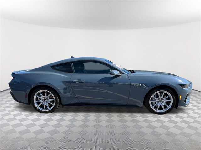 2025 Ford Mustang GT Premium photo 4