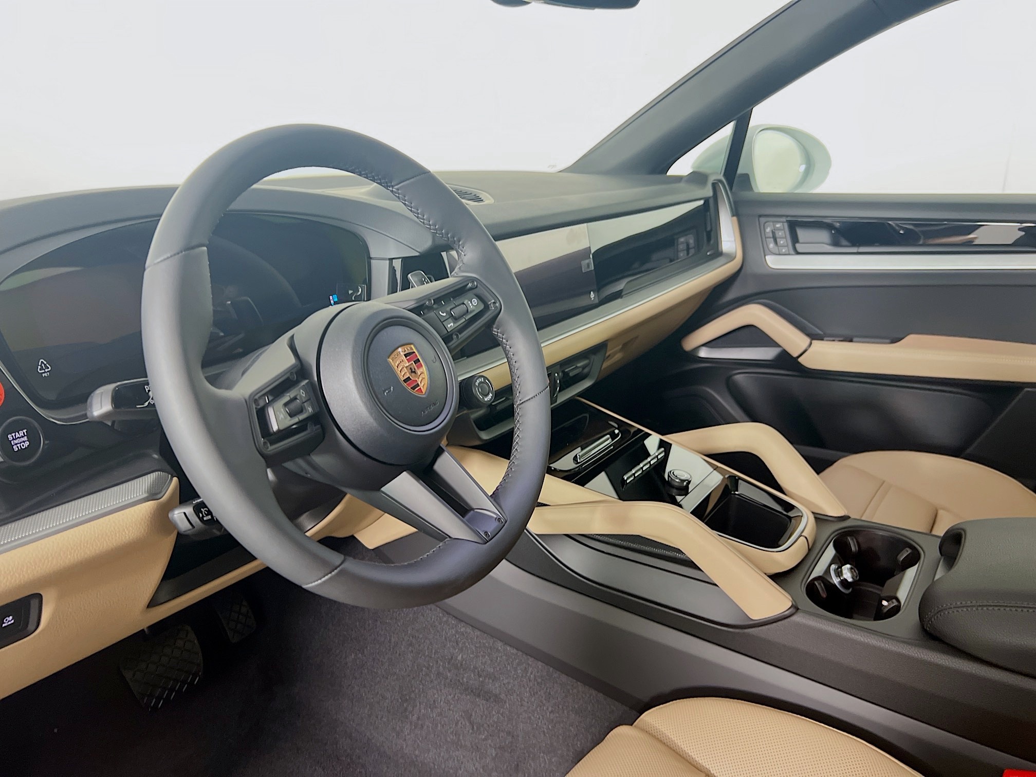 2026 Porsche Cayenne Hybrid Coupe photo 4