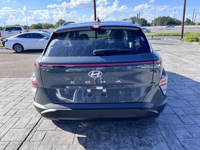 2026 Hyundai Kona SEL photo 4