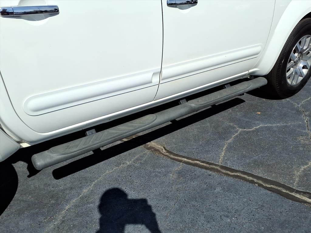 2012 Nissan Frontier SL photo 7