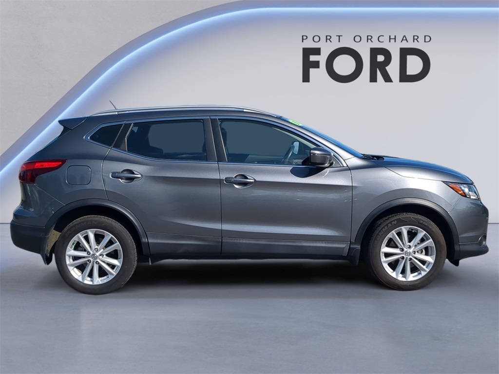 2017 Nissan Rogue Sport SV photo 6