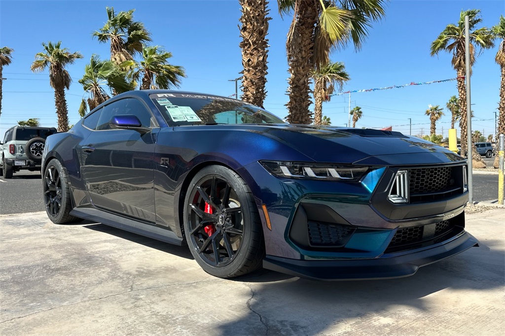 2025 Ford Mustang GT Premium photo 2