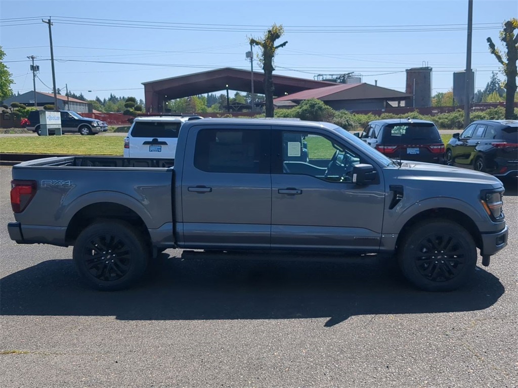 2025 Ford F-150 XLT photo 6