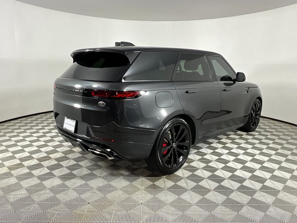 2023 Land Rover Range Rover Sport SE photo 3