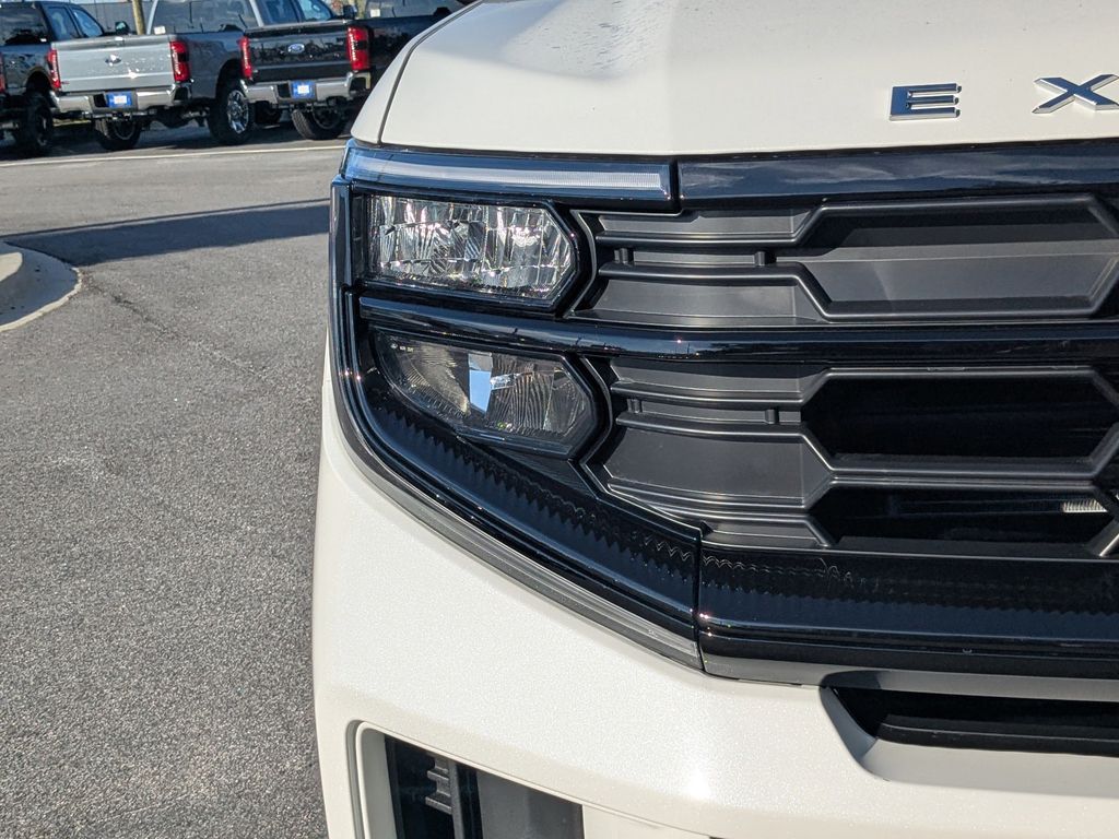 2025 Ford Expedition photo 10