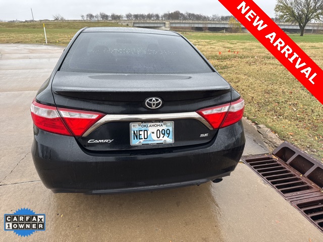 2017 Toyota Camry XLE XSE photo 3