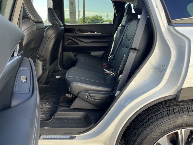 2025 Infiniti QX60 Pure photo 14