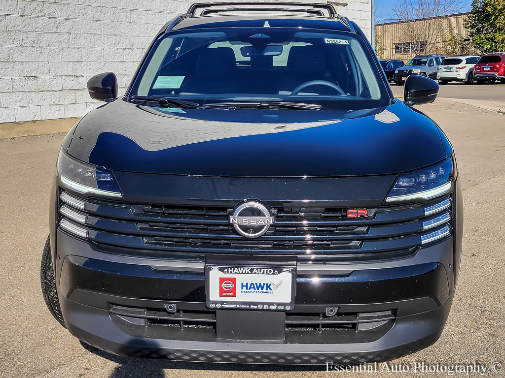 2025 Nissan Kicks SR photo 3