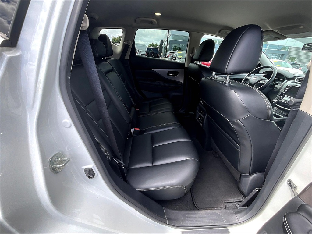 2023 Nissan Murano SV photo 16