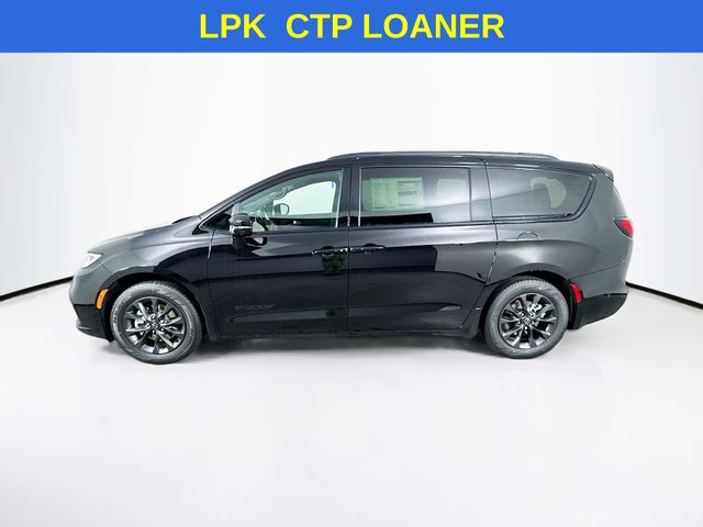 2025 Chrysler Pacifica photo 4