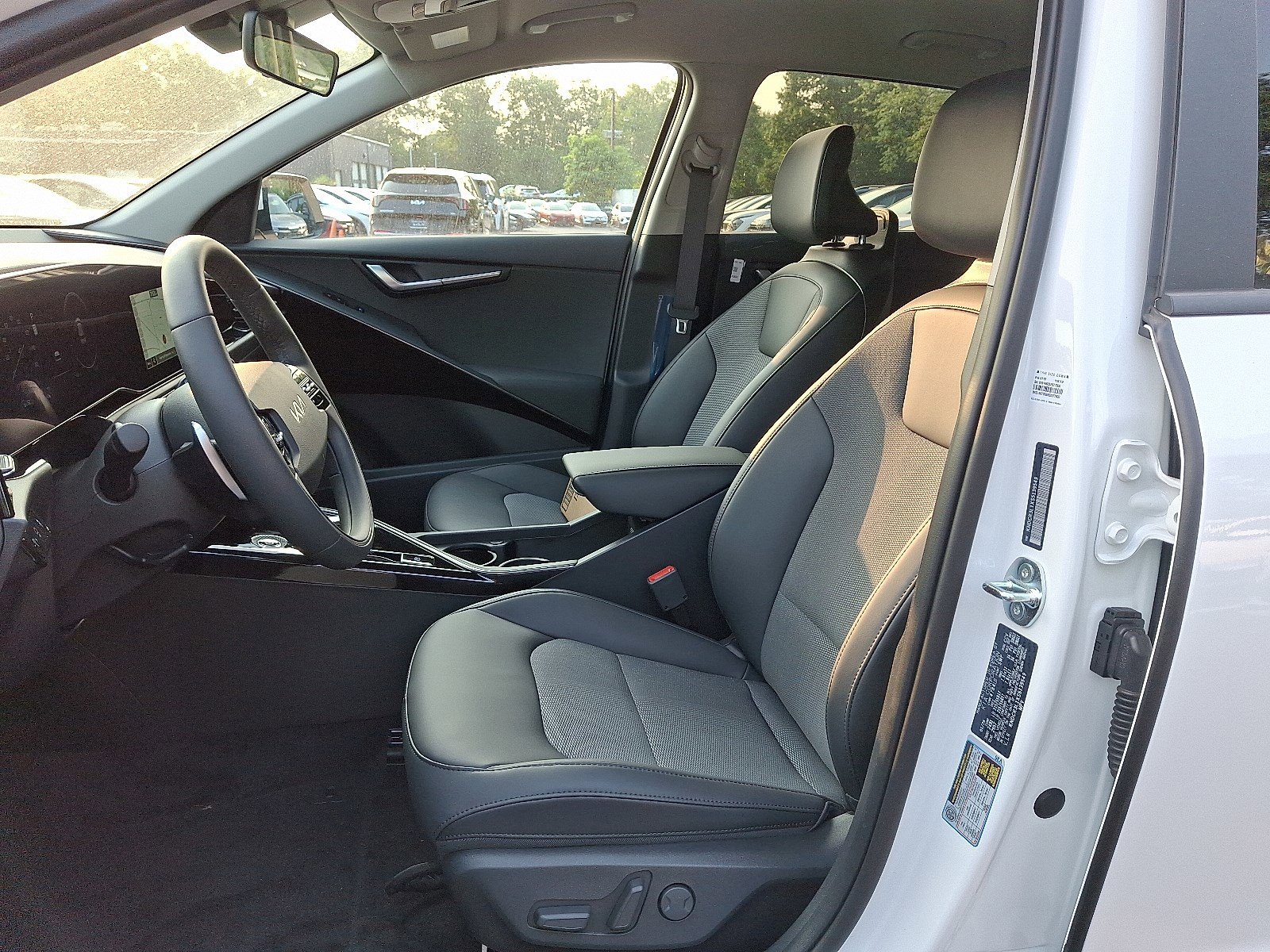 2025 Kia Niro EV Wind photo 5