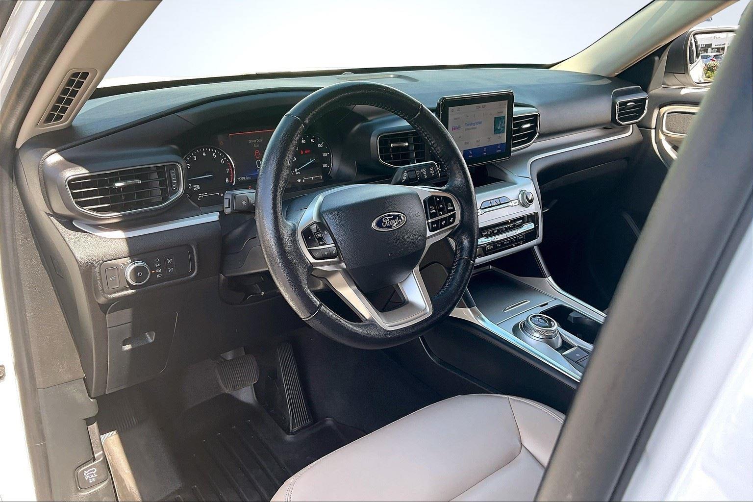 2022 Ford Explorer XLT photo 12