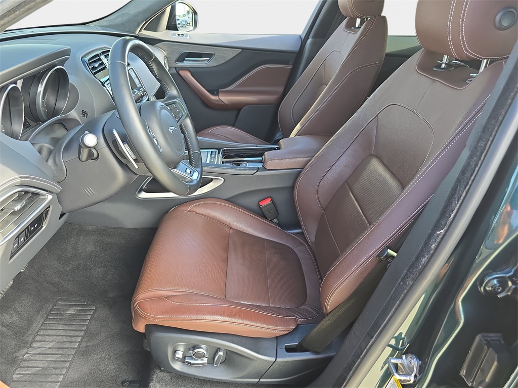 2018 Jaguar F-PACE S photo 16