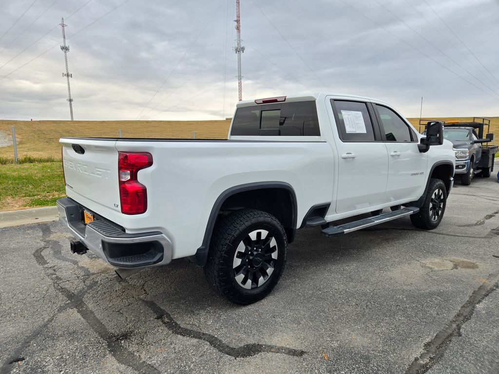 2020 Chevrolet Silverado 2500HD LT photo 3