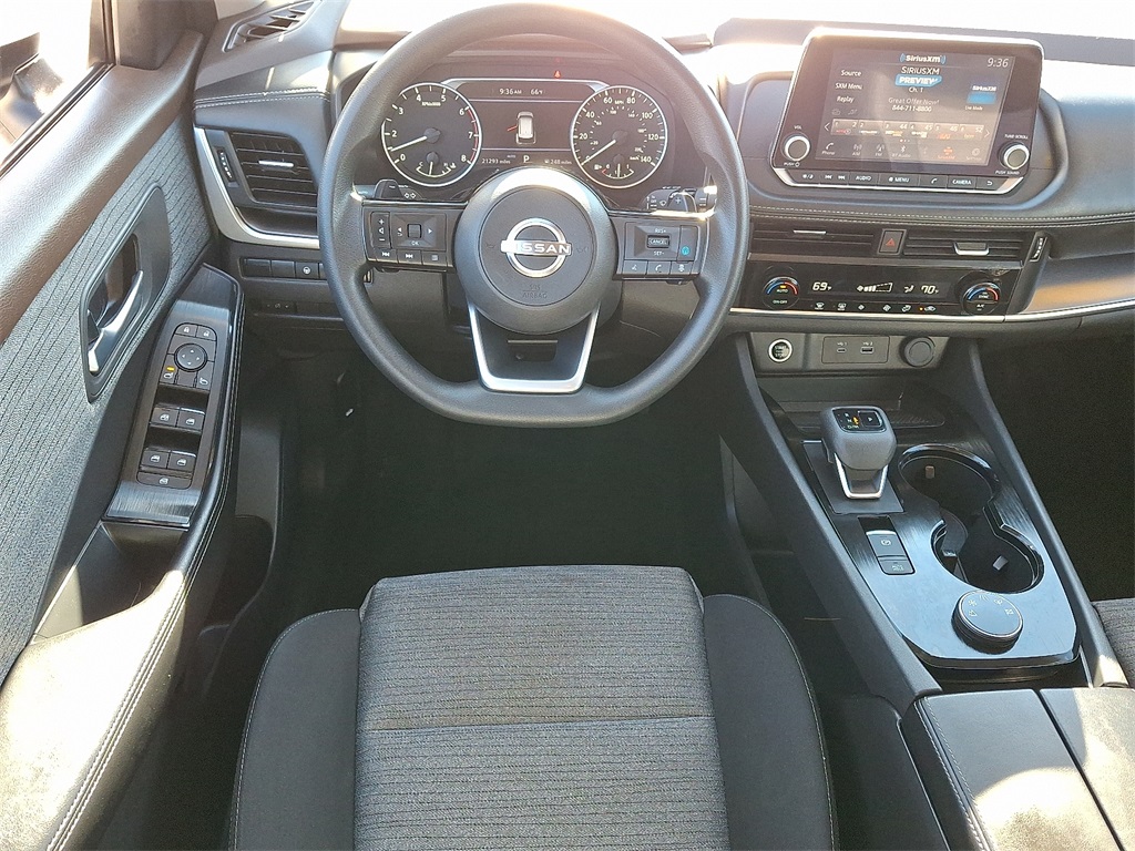 2023 Nissan Rogue SV photo 12