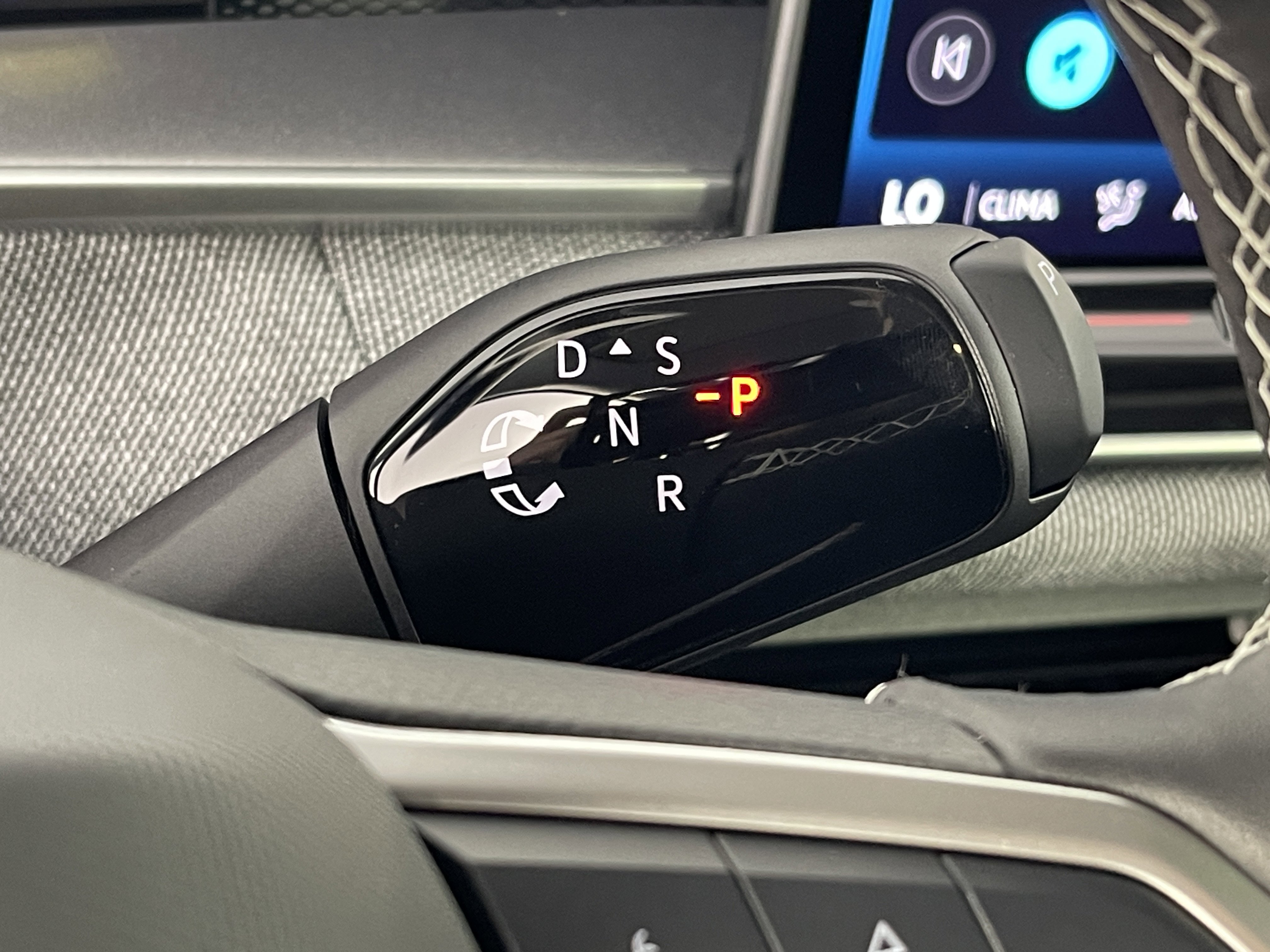 2025 Volkswagen Tiguan S photo 4