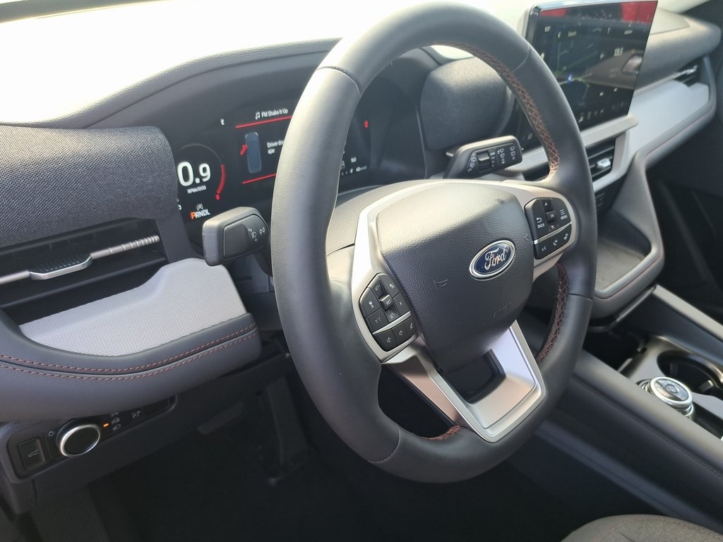 2025 Ford Explorer photo 11