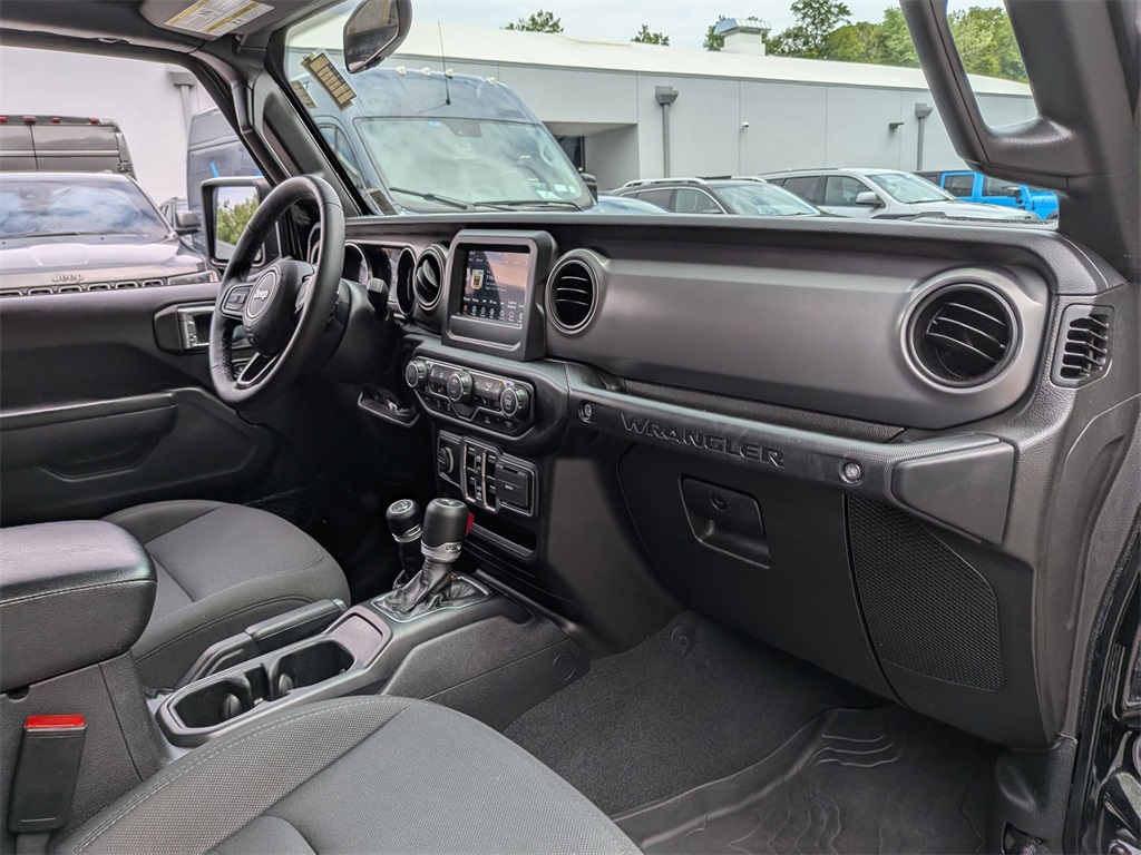 2022 Jeep Wrangler Unlimited Willys photo 21
