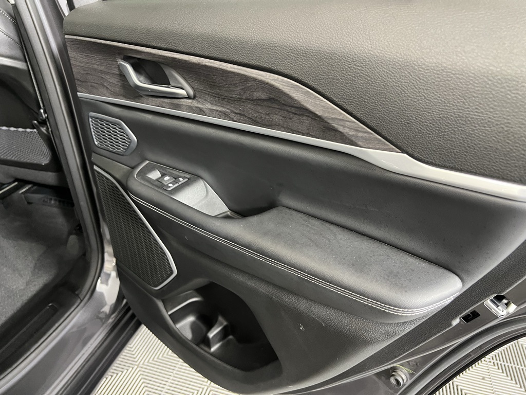 2023 Jeep Cherokee 4xe photo 26