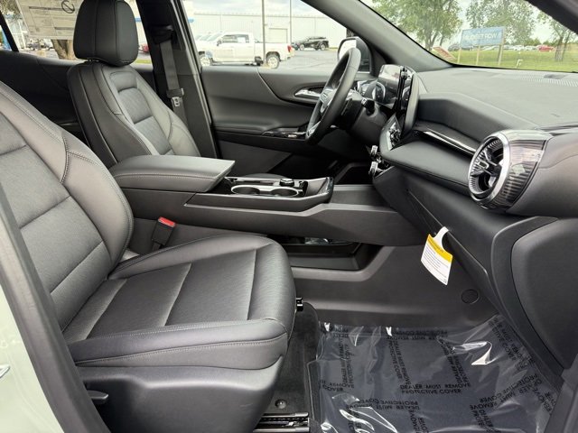 2026 Chevrolet Equinox LT photo 4