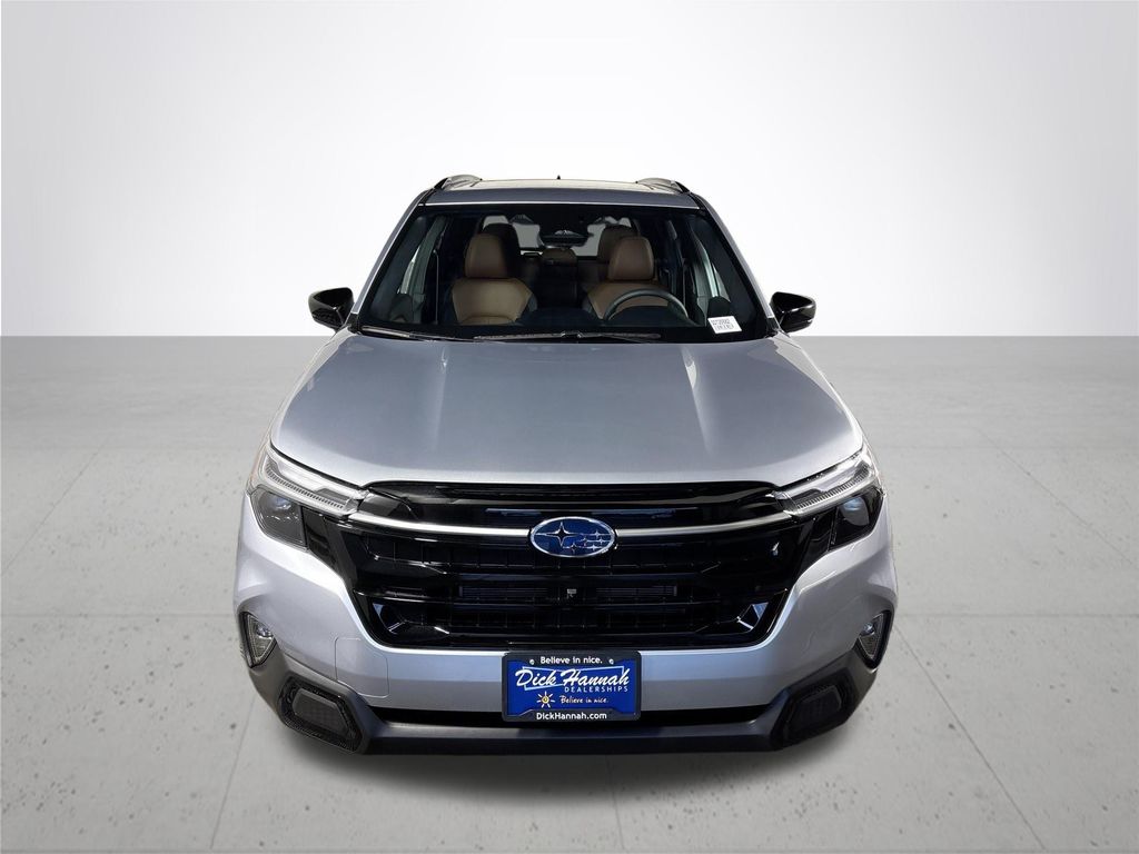 2025 Subaru Forester Touring photo 3