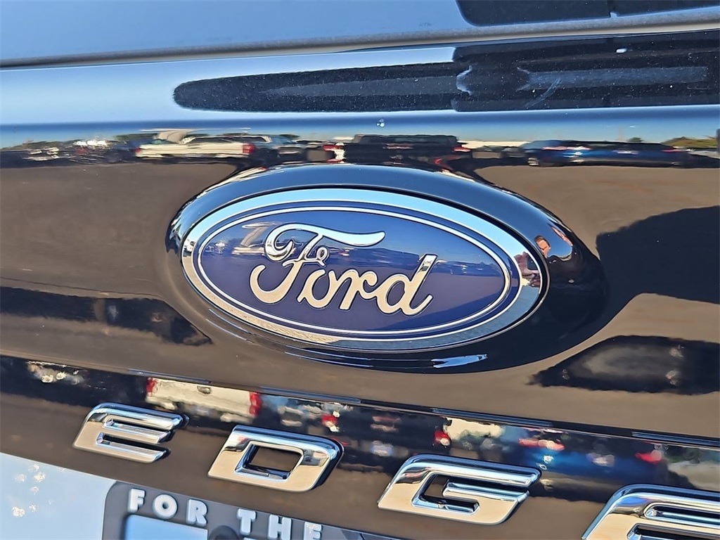 2024 Ford Edge SEL photo 25