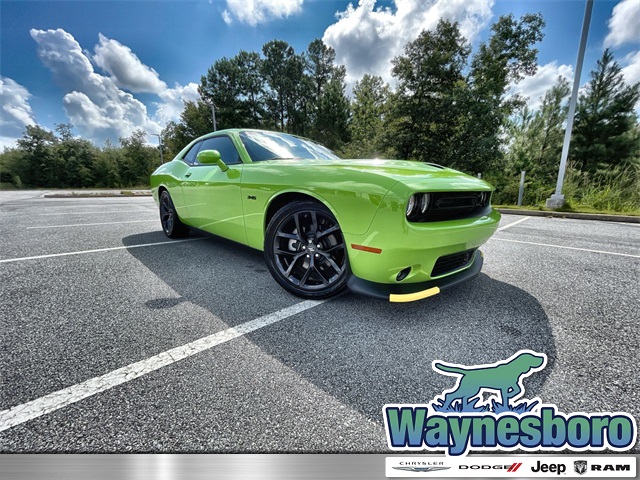 2023 Dodge Challenger R/T's photo