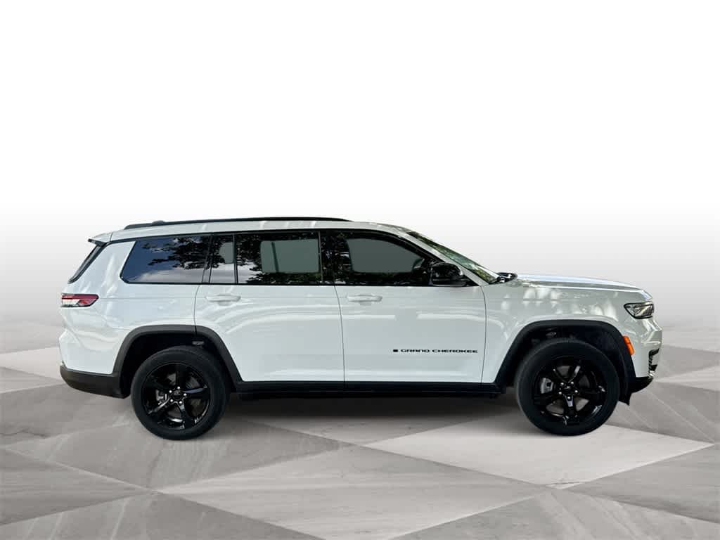2023 Jeep Grand Cherokee Altitude photo 8