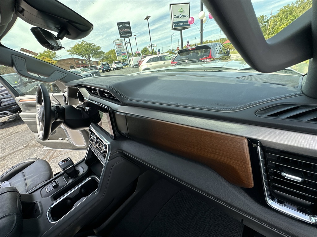 2025 GMC SIERRA - Image 21